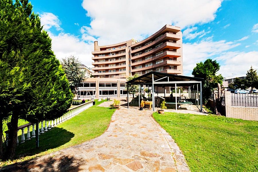 Hotel Vejo Reinosa Exterior photo